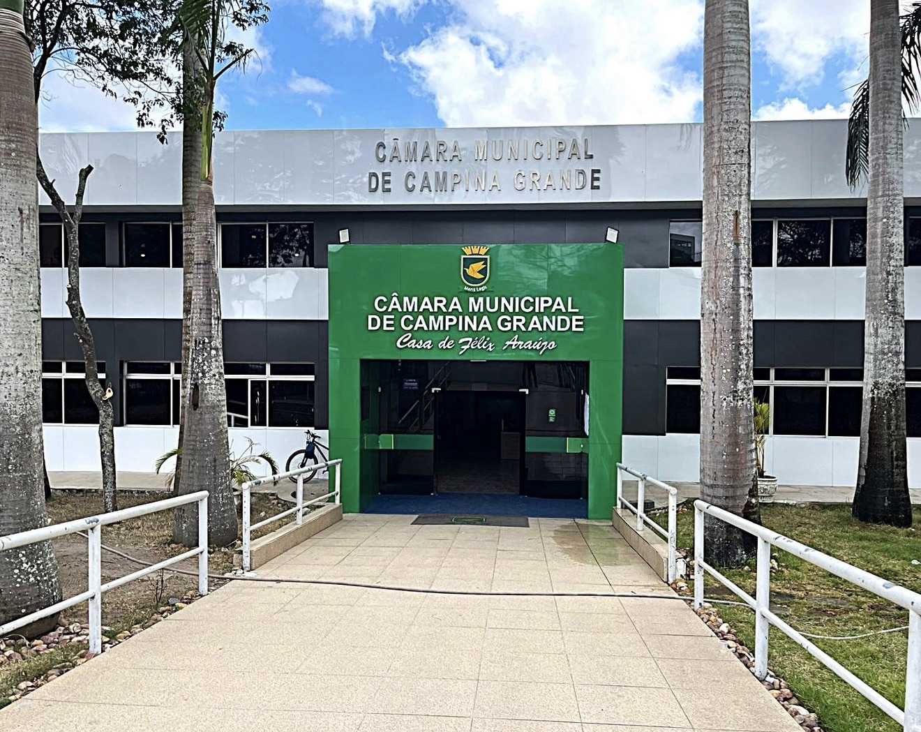 Câmara de Campina Grande aprova projeto que exige nível superior para agentes de trânsito; edital do concurso da STTP deve sair em breve