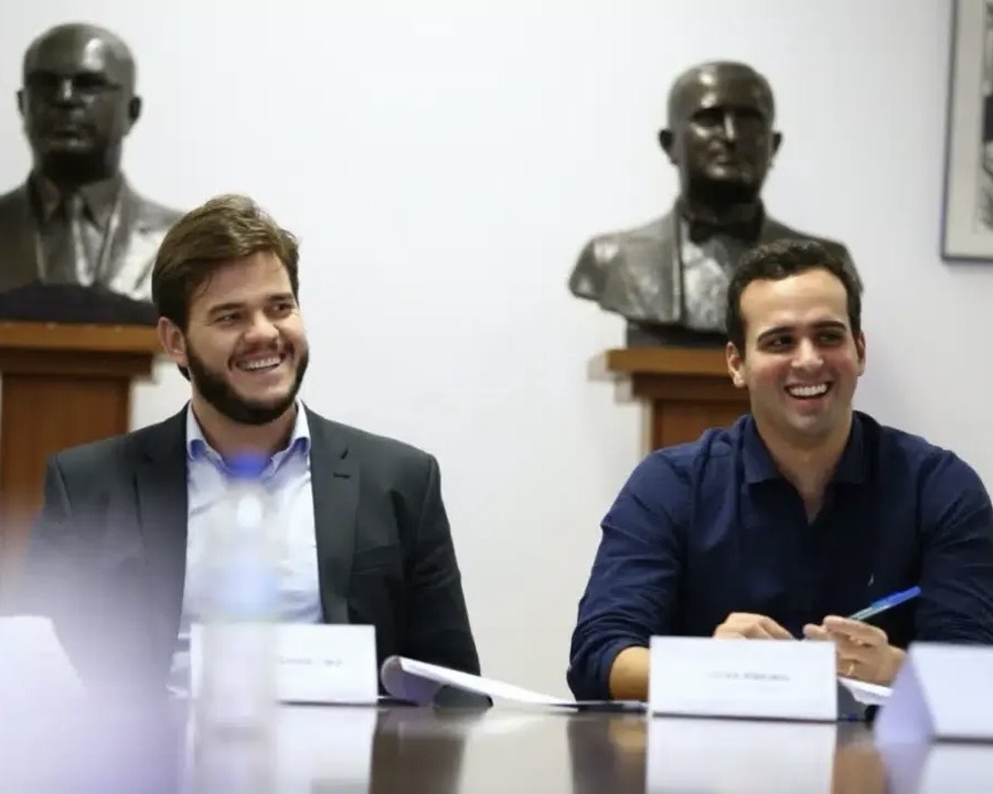 Crescimento de Efraim nas pesquisas afasta de vez Bruno Cunha Lima e Lucas Ribeiro