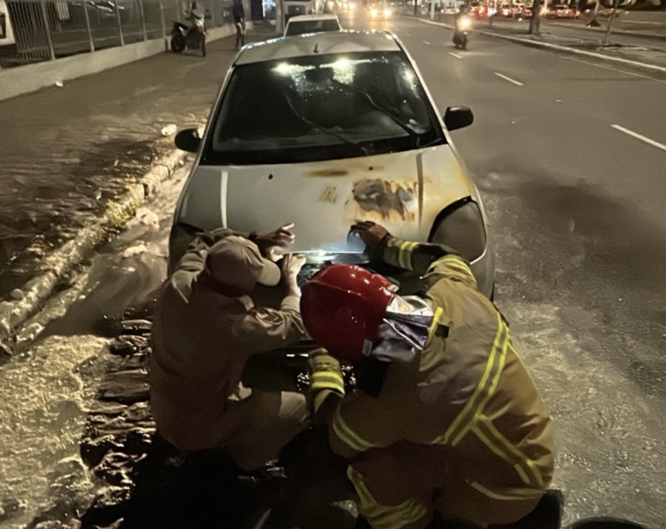 Policial militar de folga evita incêndio de grandes proporções em Campina Grande
